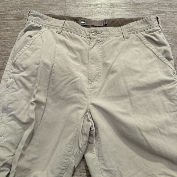 REI Men's Chinos in Light Tan 36 x 30 - Picture 2 of 10